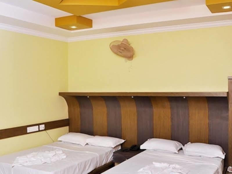 Oyo 436 Emirates Suites Bengaluru Kültér fotó