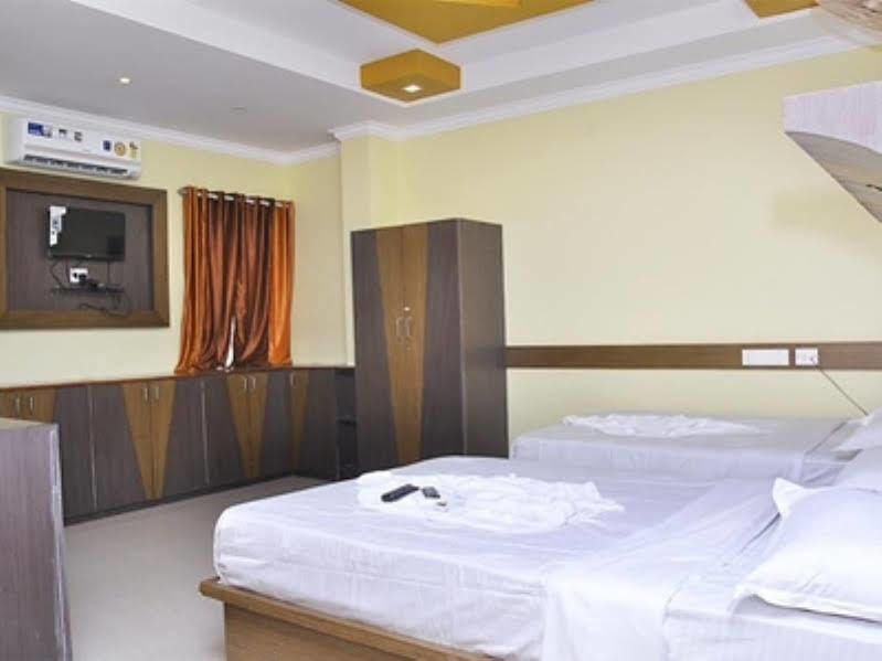 Oyo 436 Emirates Suites Bengaluru Kültér fotó