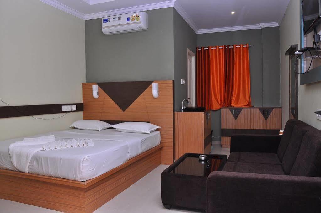 Oyo 436 Emirates Suites Bengaluru Kültér fotó